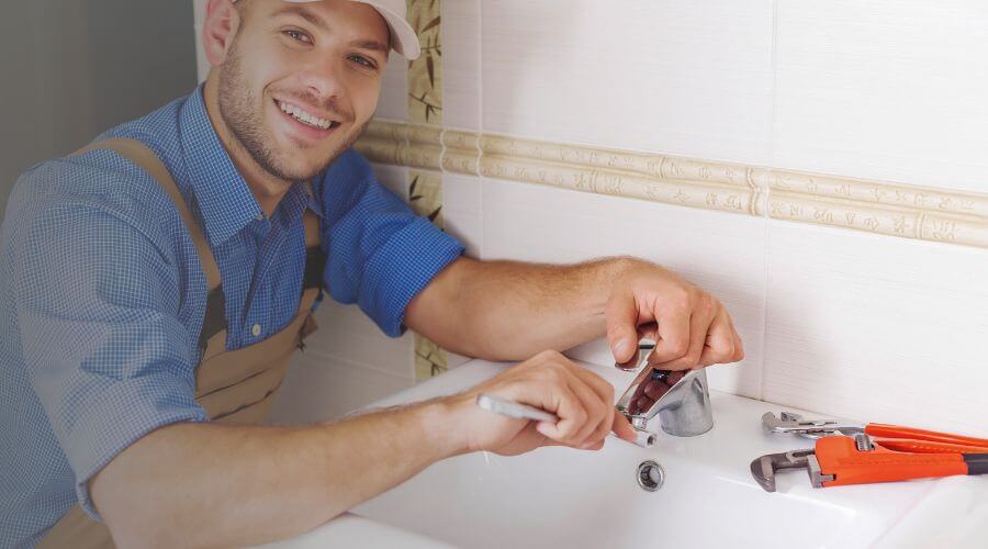 Handle or spout repair in Saint Francisville, LA